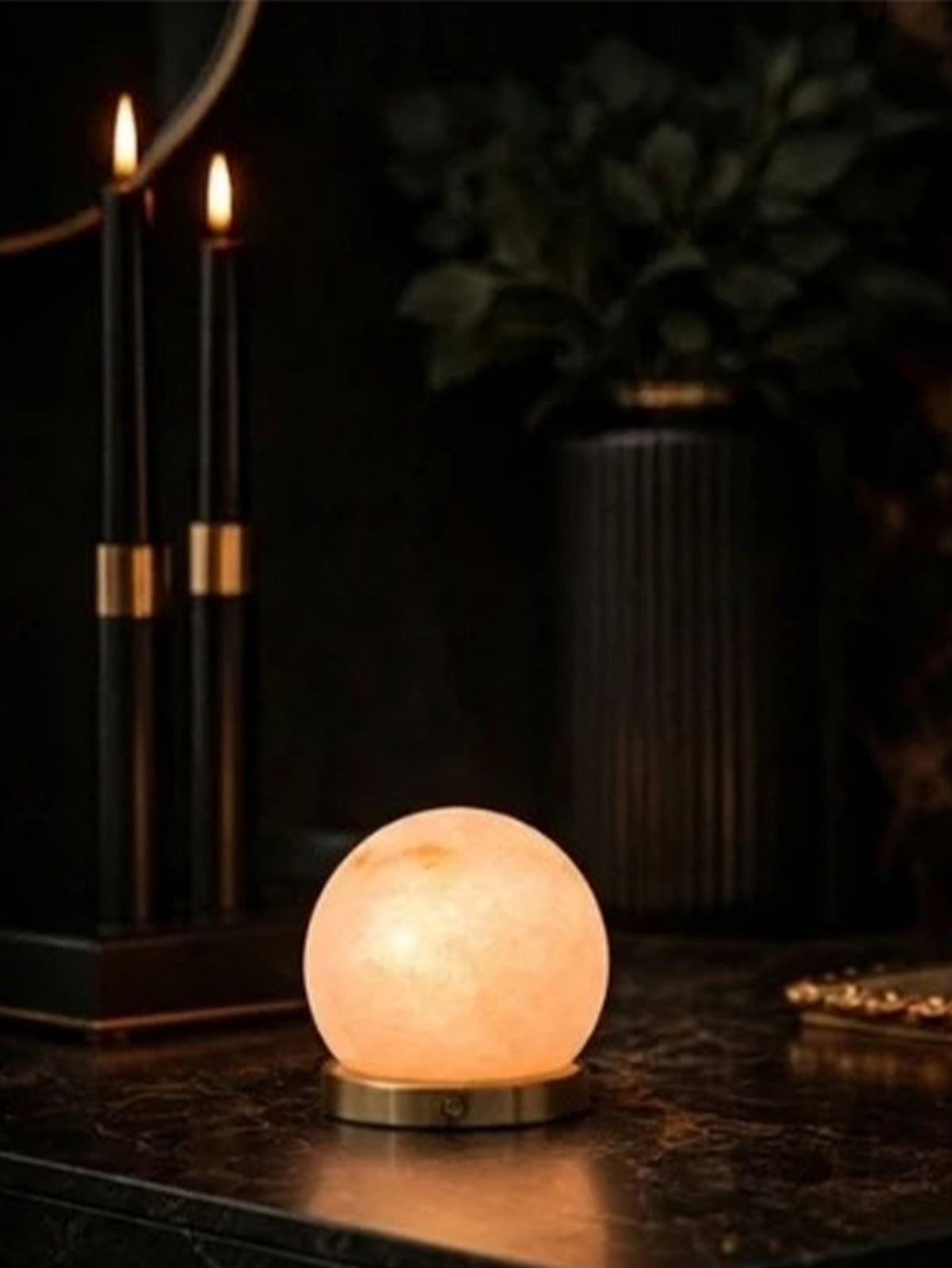 How Can You Make Your Home Look More Luxurious With Accessories?