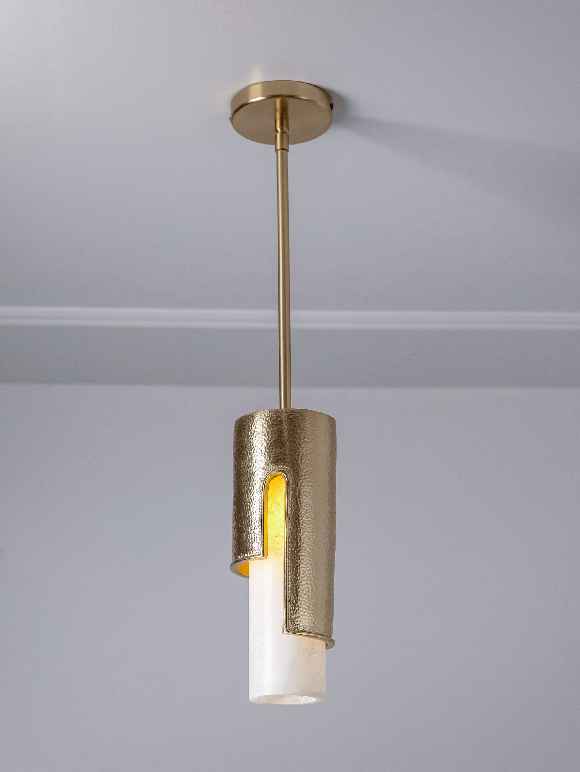 Alabaster Atelier Oris Pendant Light