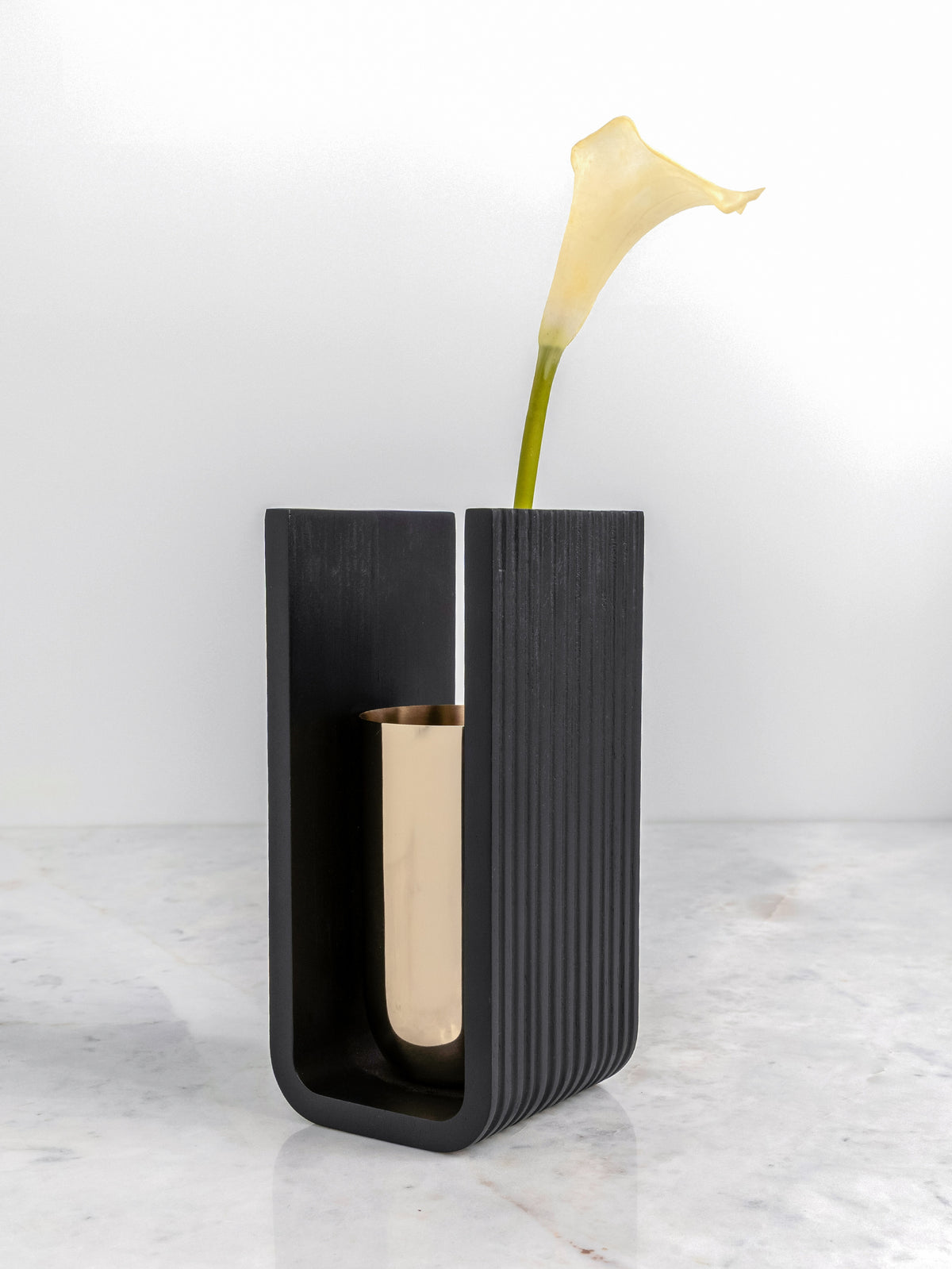 Aureum Sculpt Vase