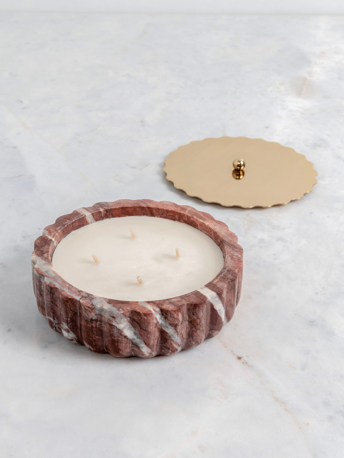 Red Levanto Aureo Scented Candle Vessel