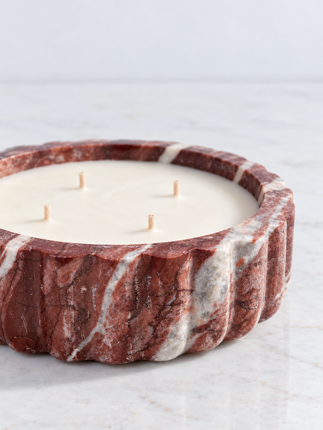 Red Levanto Aureo Scented Candle Vessel