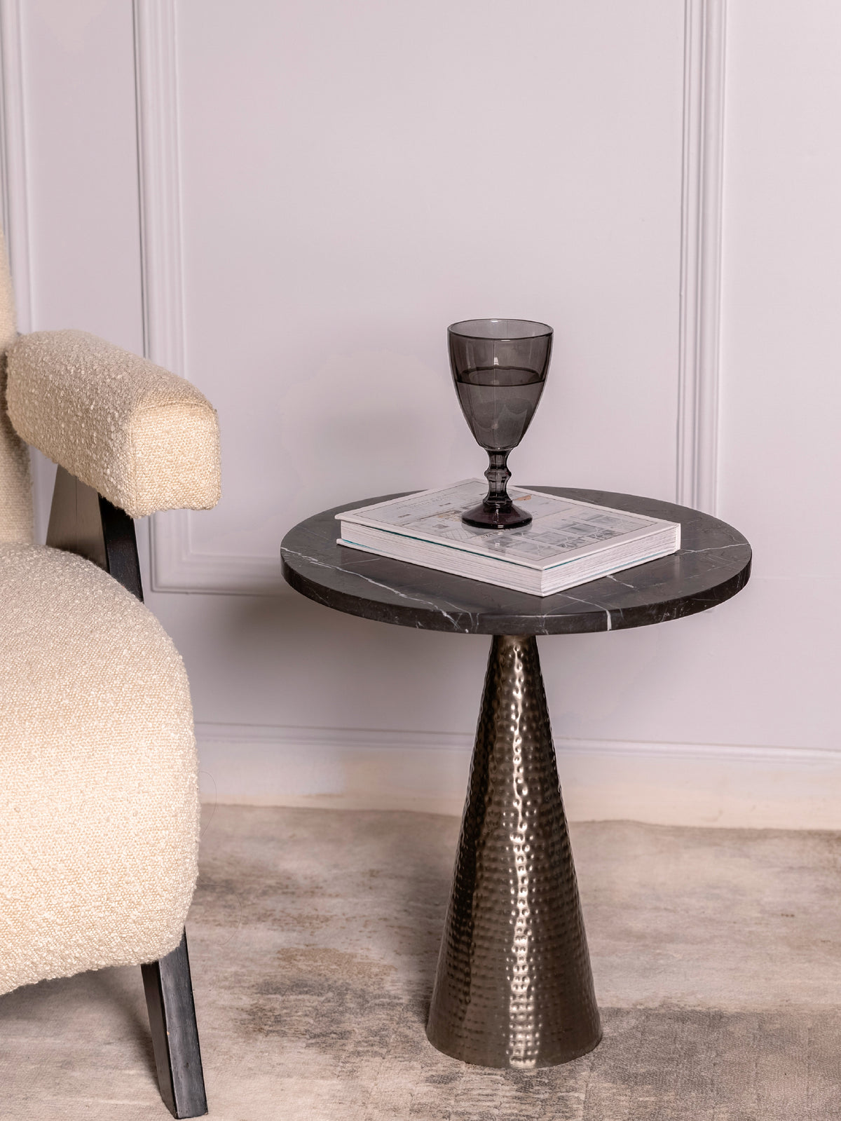 Noir Marquina Sculpt Side Table – 16" x 18"