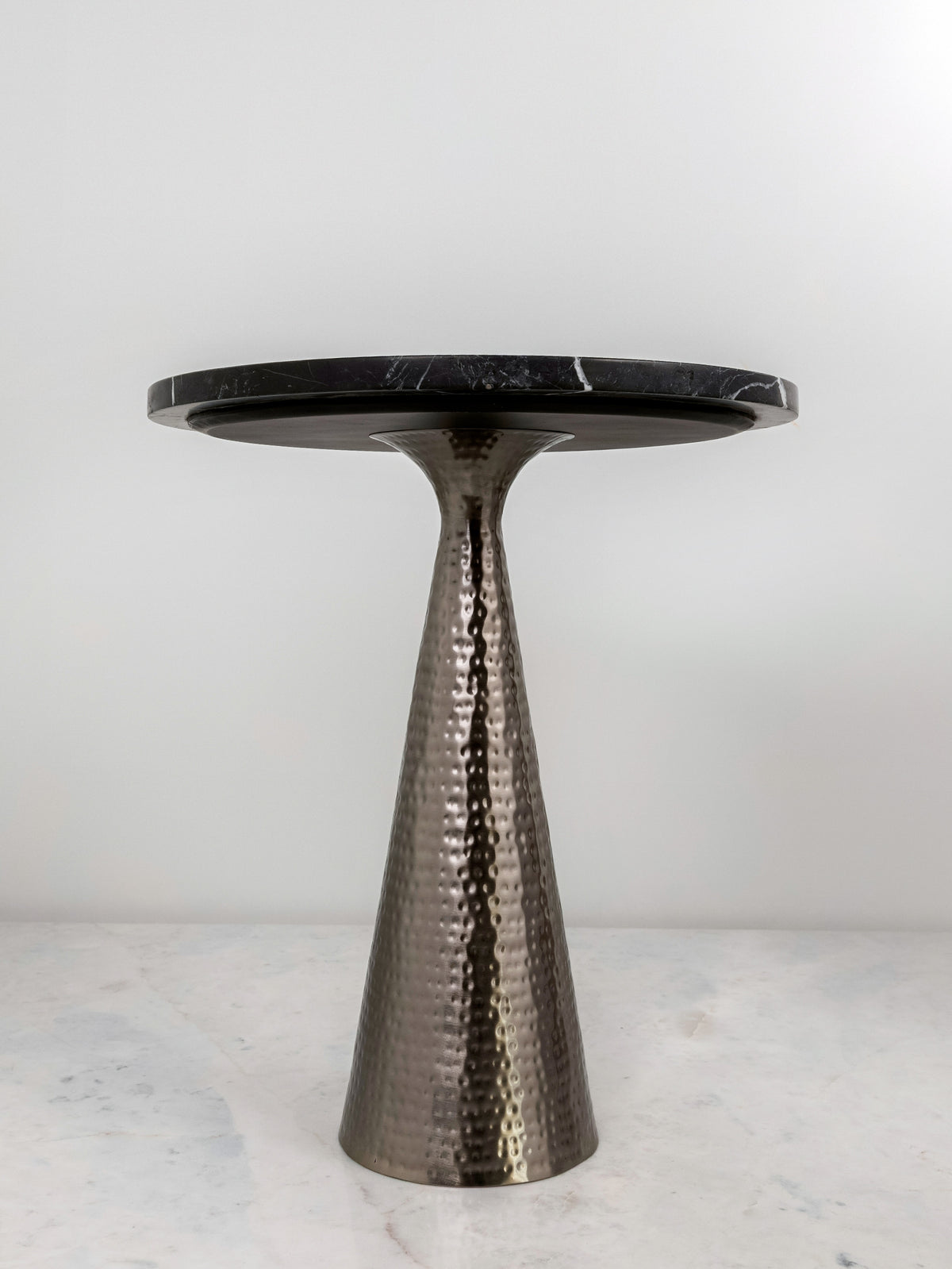 Noir Marquina Sculpt Side Table – 16" x 18"