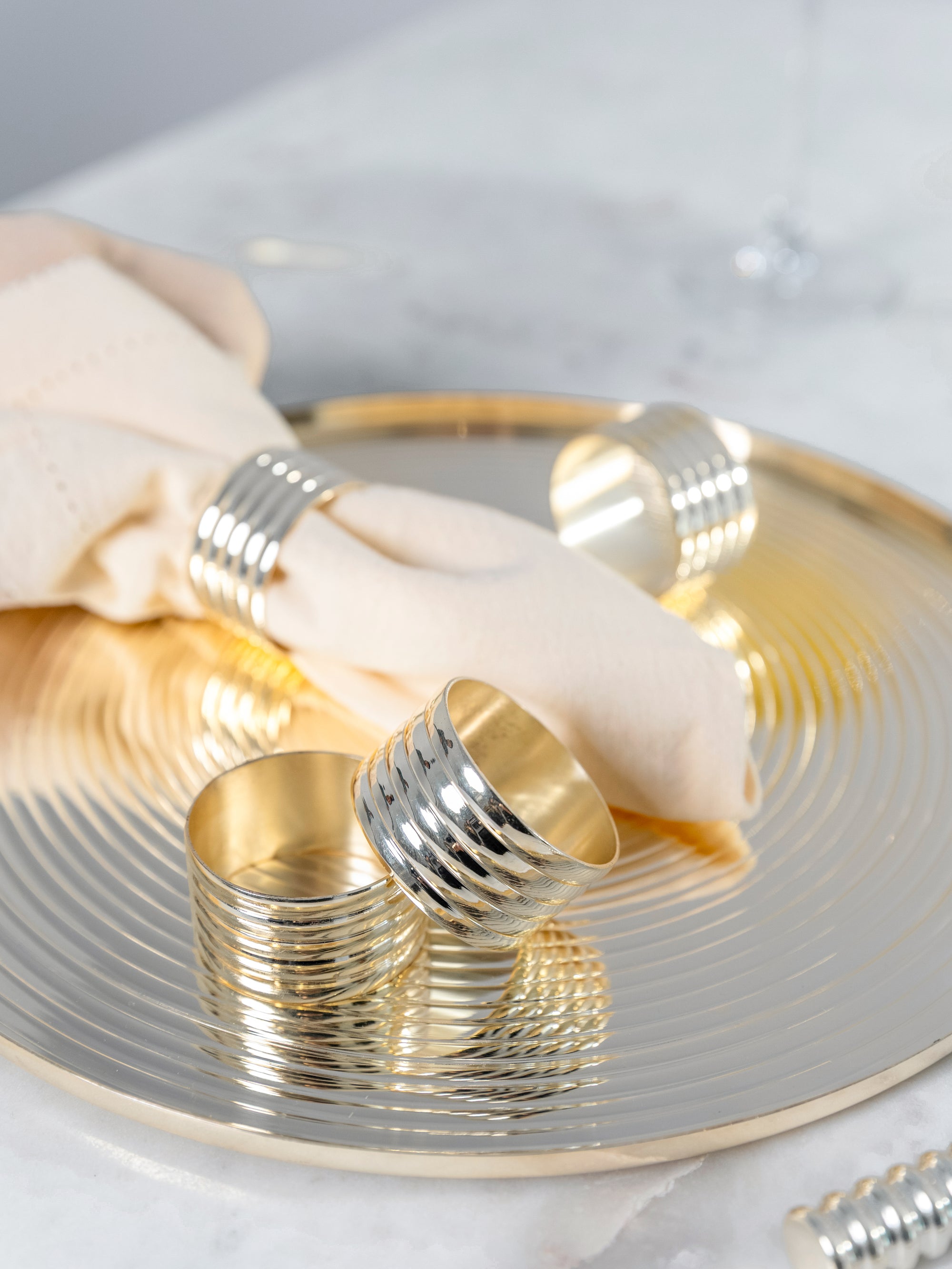 Linea Gold Napkin Rings