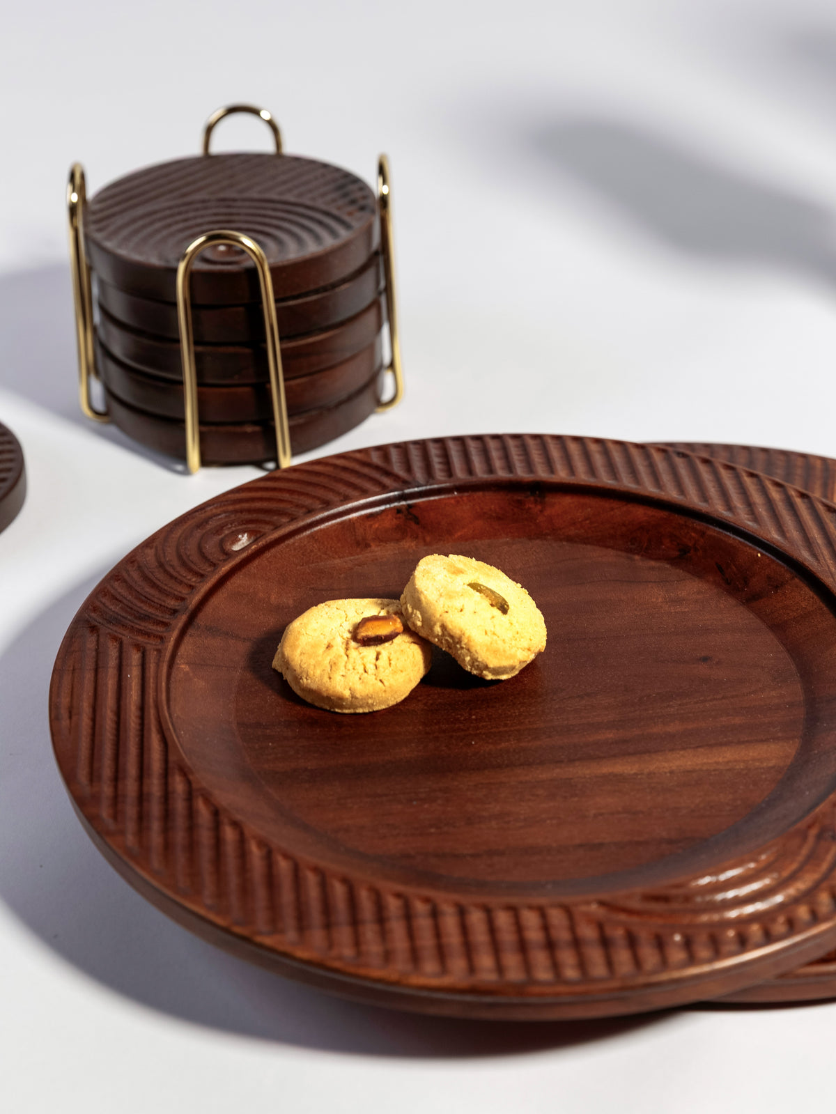 Heritage Acacia Round Platter
